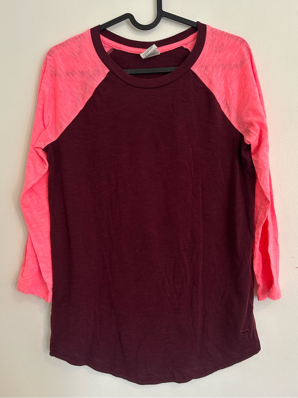 4/$20 Victoria’s Secret PINK maroon and pink 3/4 long sleeve